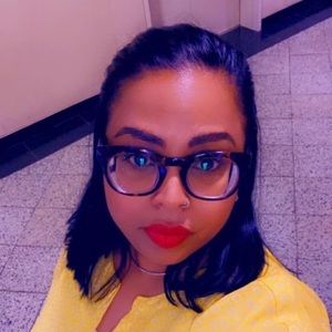 Meet your Posher, Nafeeza
